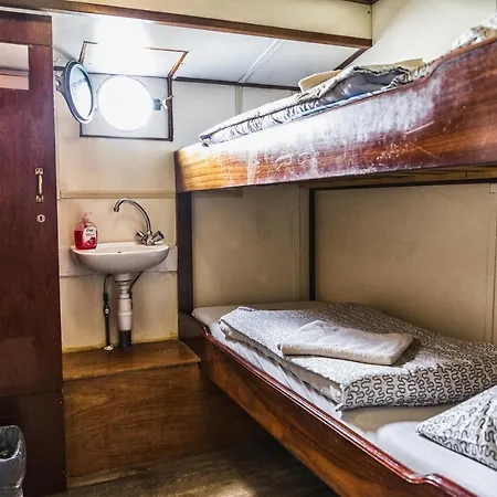Amice Hotel en barco *