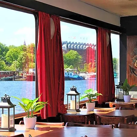 Amice Botel *