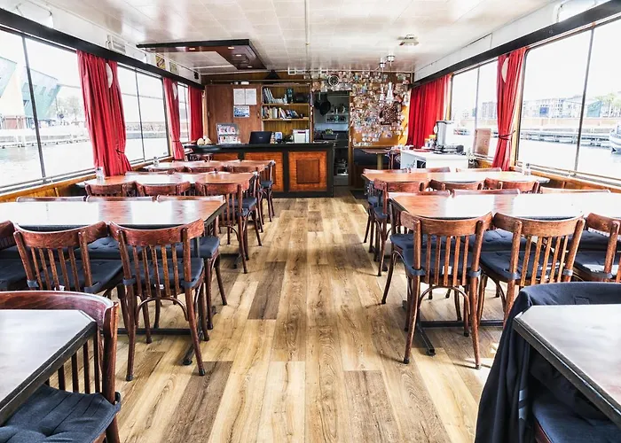 Bateau-hôtel Amice *